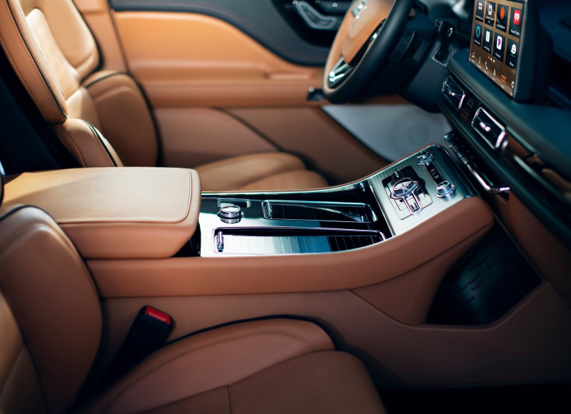 Illustration for article titled You Can Look Good In A 2020 Lincoln Aviator For $51,100